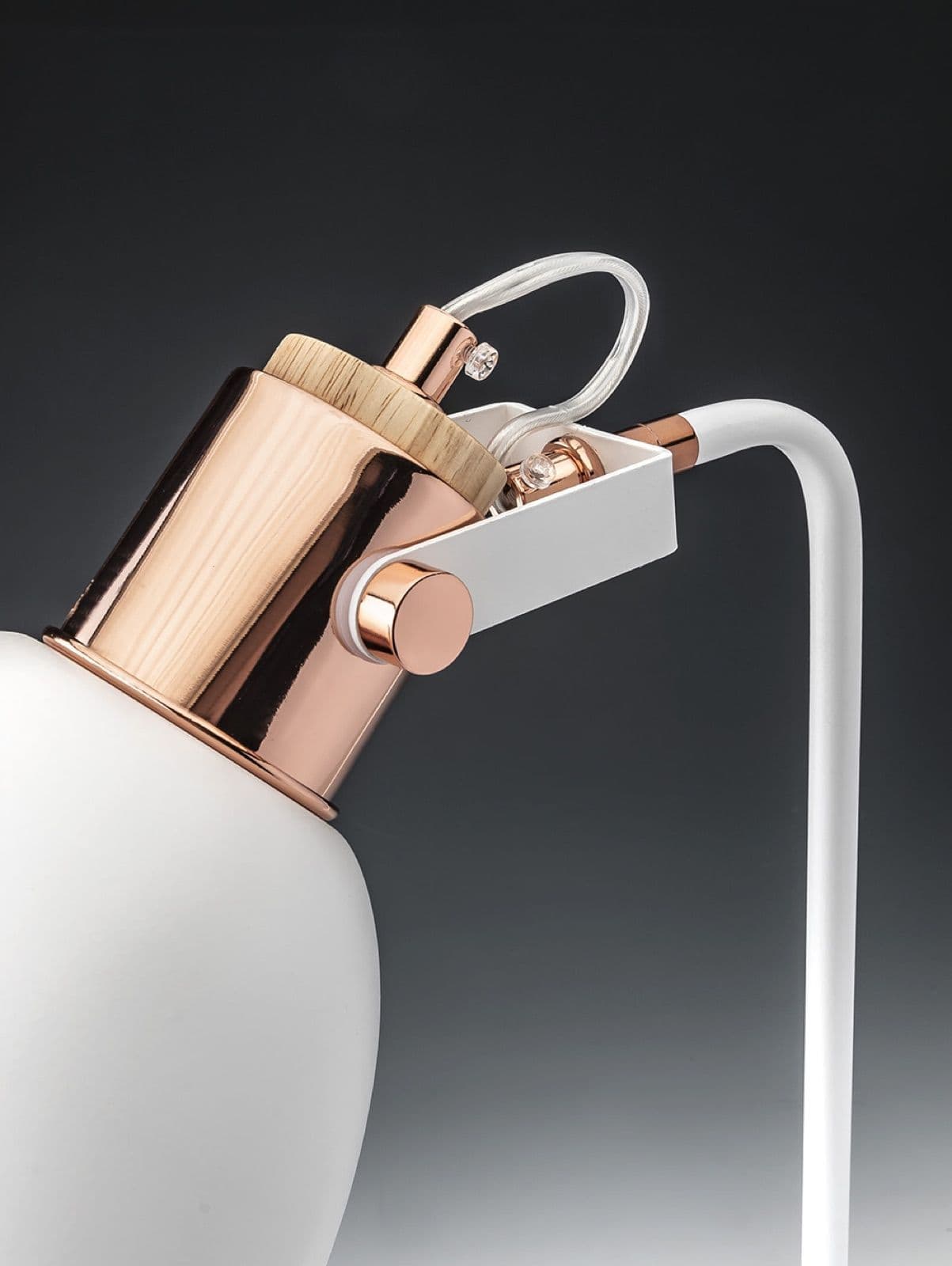 Copia de Lampara de escritorio balnca-BAUER WHITE-Landmark-01