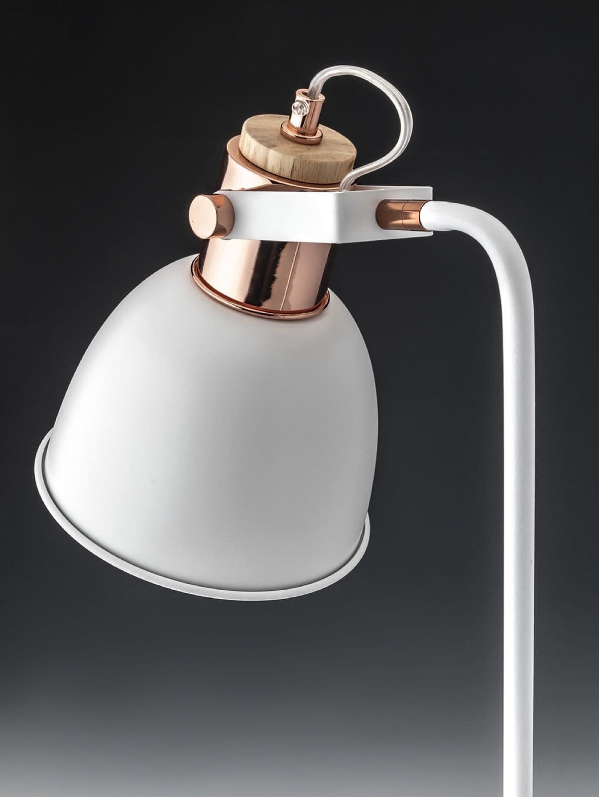 Copia de Lampara de escritorio balnca-BAUER WHITE-Landmark-03